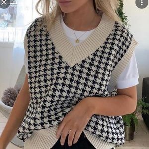 BBWM houndstooth sweater vest